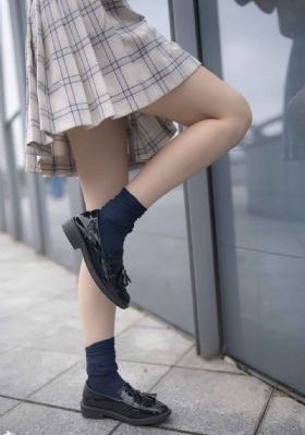 亚洲狠狠婷婷久久久四季av_英文版字幕