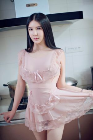 浪小辉被cao到爽的合不拢腿_JVID性感写真
